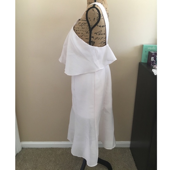 Keepsake the Label Float Dress - Picture 4 of 7